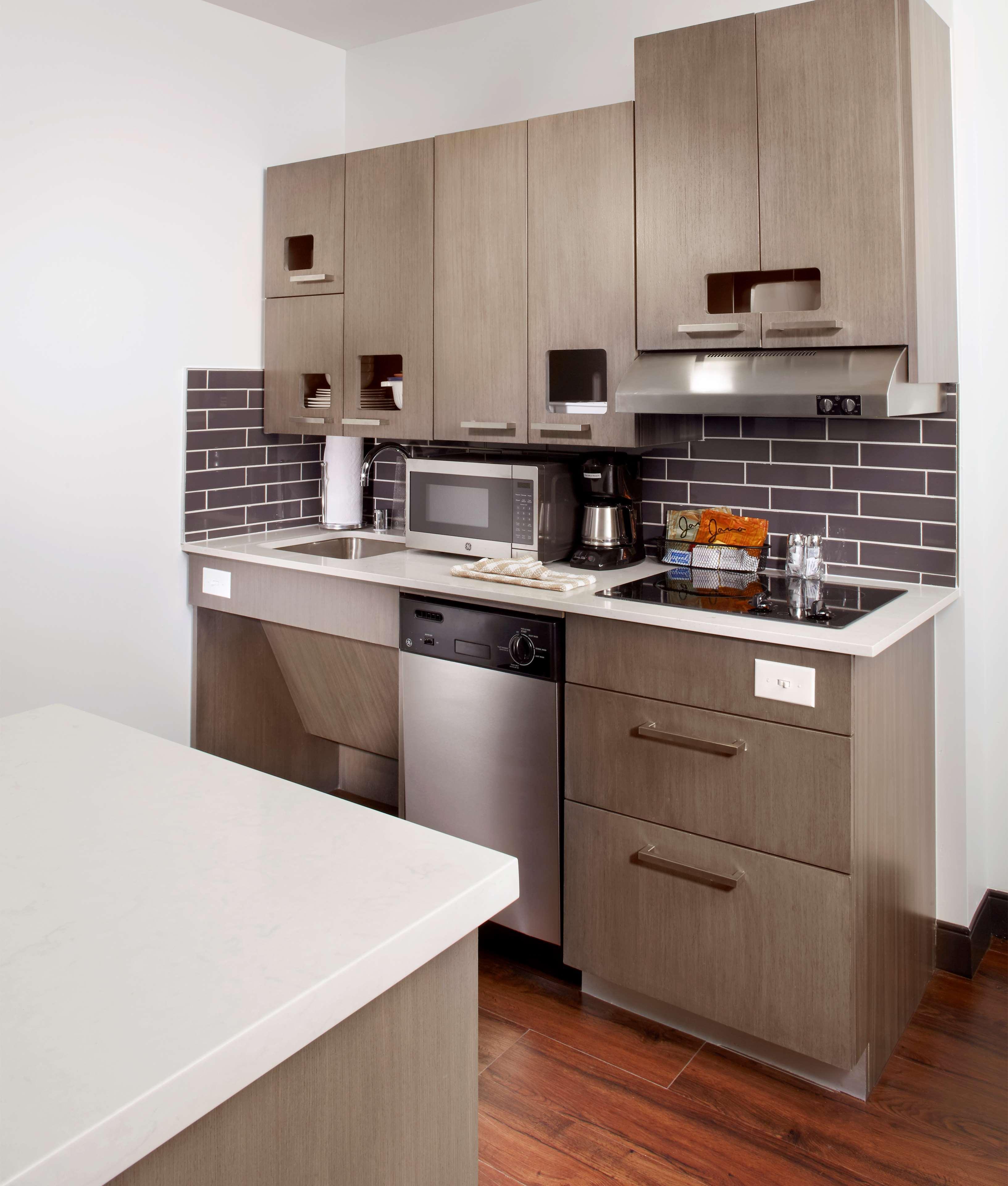Hyatt House Denver Lakewood Belmar Exterior photo